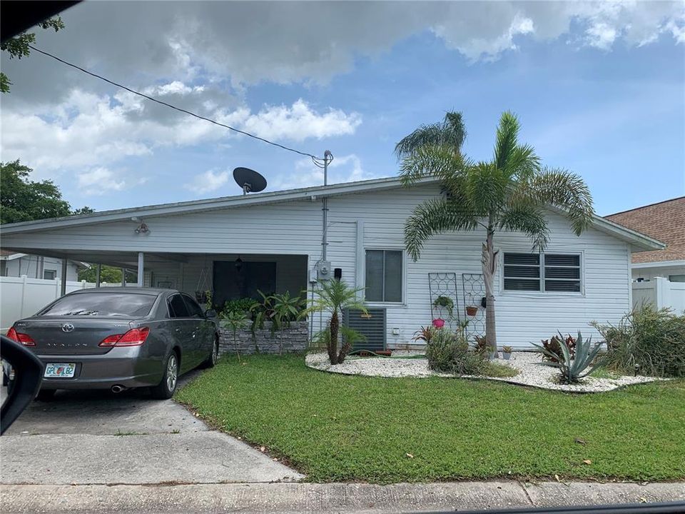 Recently Sold: $599,000 (2 beds, 2 baths, 1104 Square Feet)