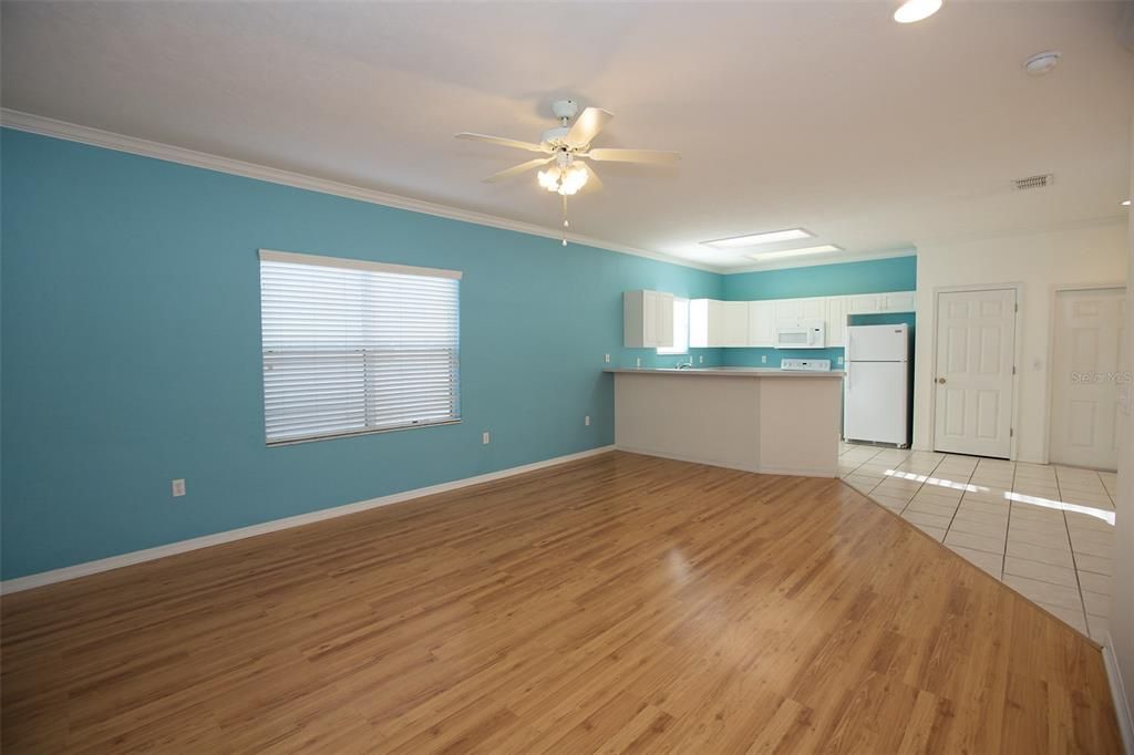 Recently Rented: $1,775 (3 beds, 2 baths, 1380 Square Feet)