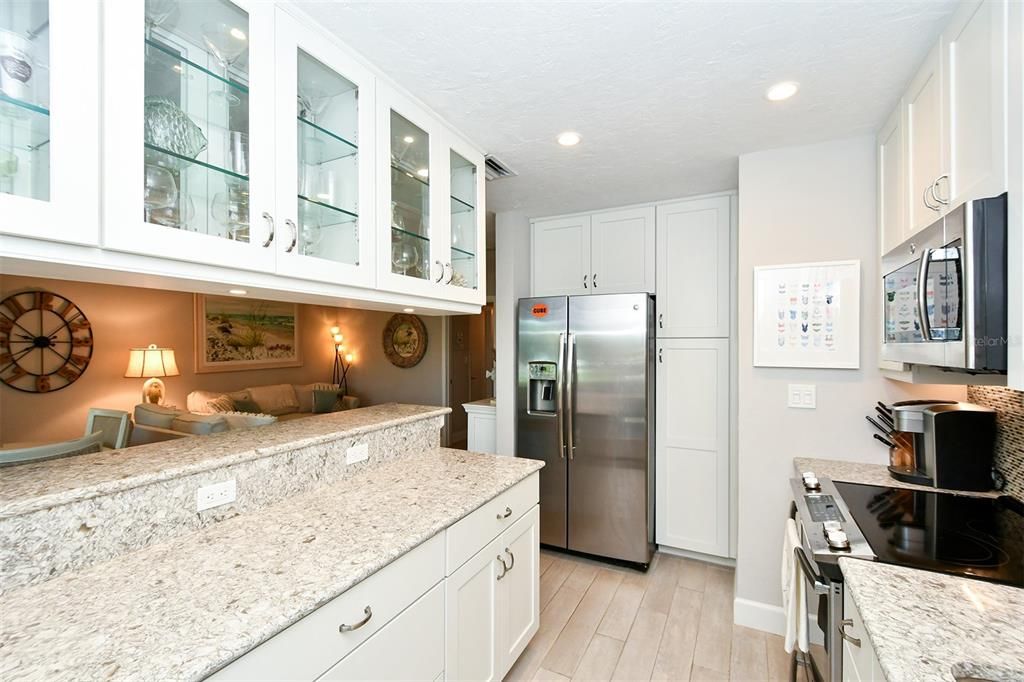 Recently Sold: $695,000 (2 beds, 2 baths, 900 Square Feet)