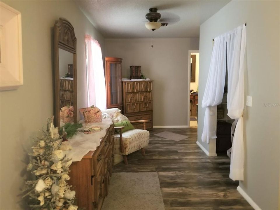 Recently Sold: $175,000 (2 beds, 1 baths, 1600 Square Feet)