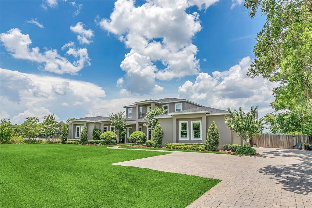 Recently Sold: $1,949,900 (5 beds, 4 baths, 4793 Square Feet)