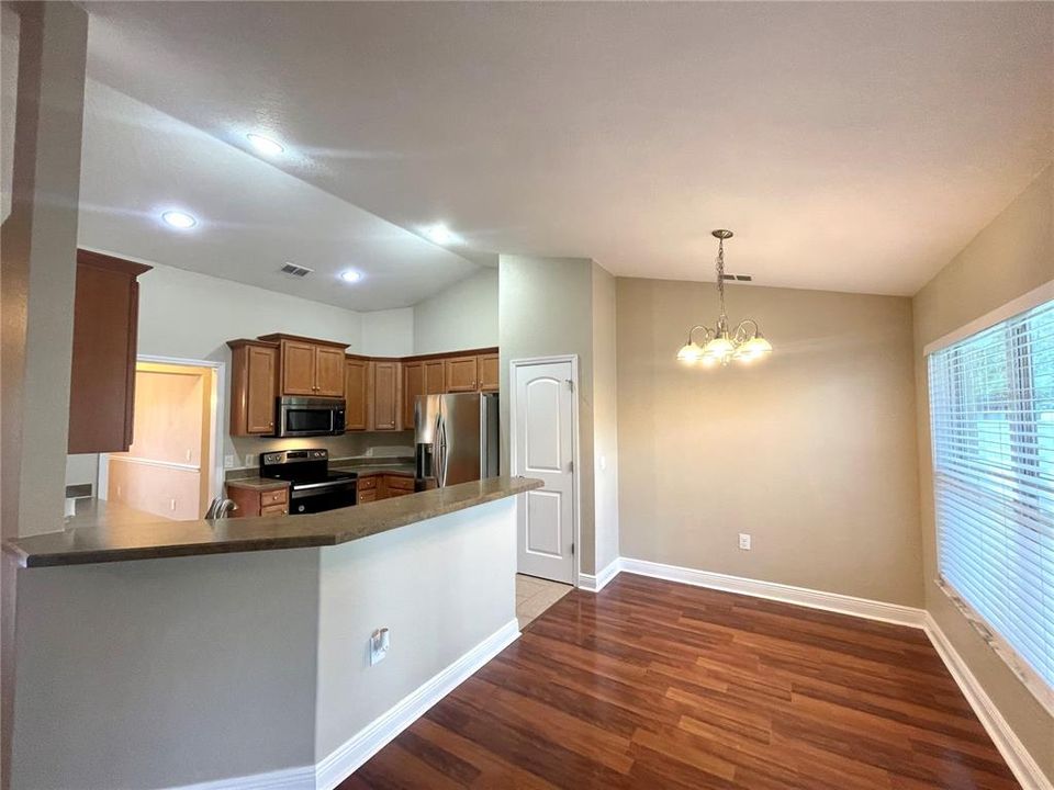 Recently Rented: $2,365 (3 beds, 2 baths, 1858 Square Feet)