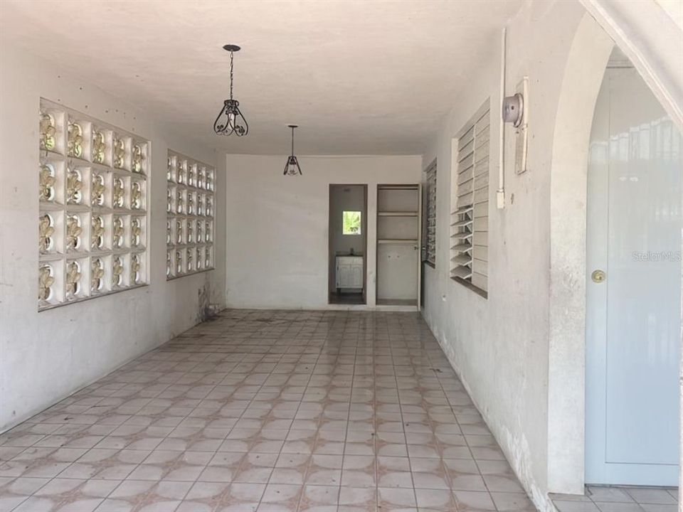 Vendido Recientemente: $62,000 (3 camas, 2 baños, 850 Pies cuadrados)