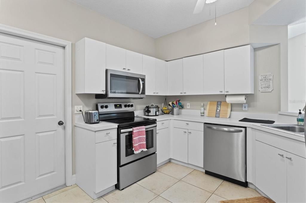 Recently Sold: $275,000 (2 beds, 2 baths, 1004 Square Feet)