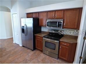 Recently Rented: $2,350 (3 beds, 2 baths, 2584 Square Feet)