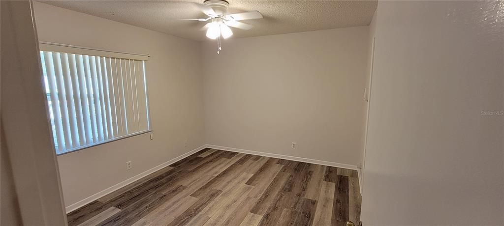 Recently Rented: $1,550 (3 beds, 1 baths, 1092 Square Feet)