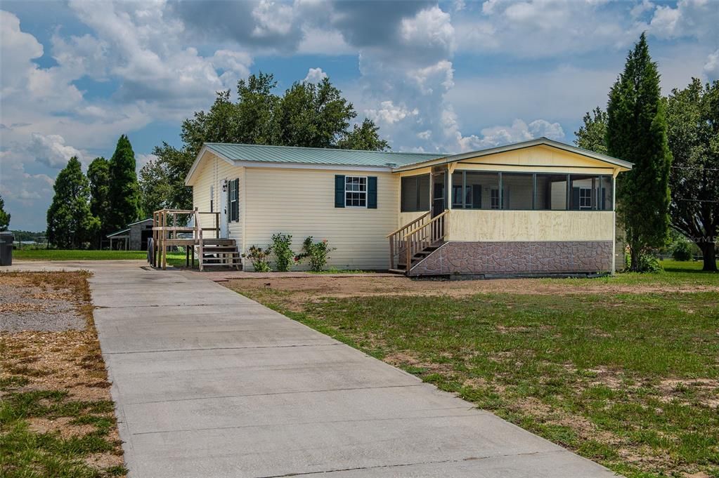 Recently Sold: $219,000 (3 beds, 2 baths, 1488 Square Feet)