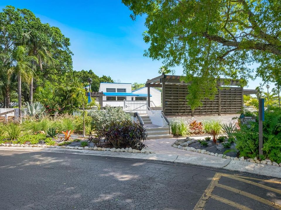 Recently Sold: $925,000 (2 beds, 2 baths, 1685 Square Feet)