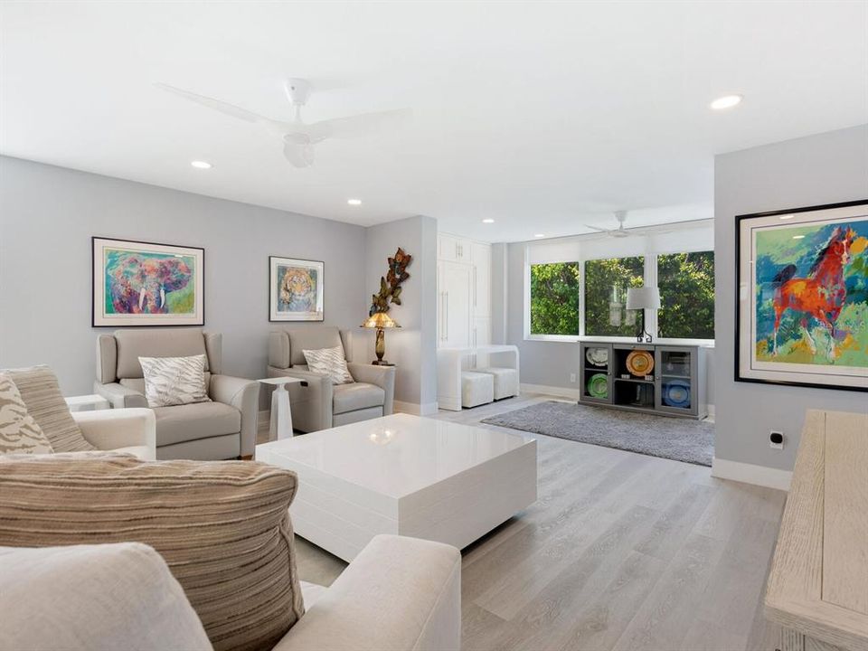 Recently Sold: $925,000 (2 beds, 2 baths, 1685 Square Feet)