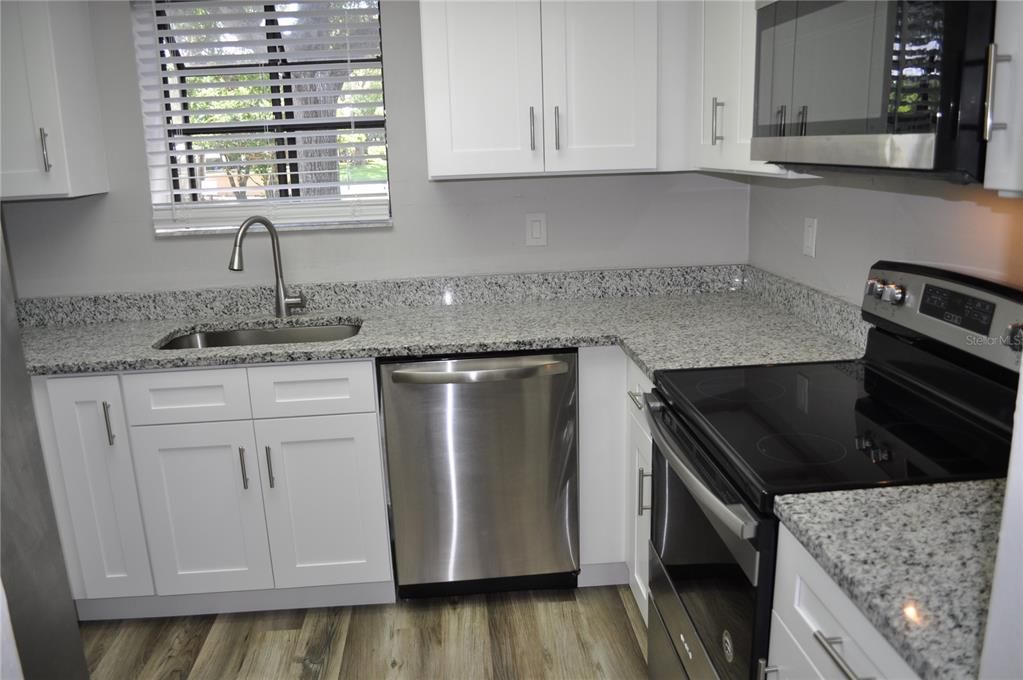 Recently Rented: $1,500 (1 beds, 1 baths, 750 Square Feet)