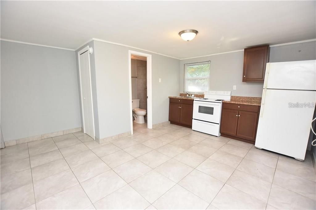 Recently Rented: $699 (0 beds, 1 baths, 300 Square Feet)