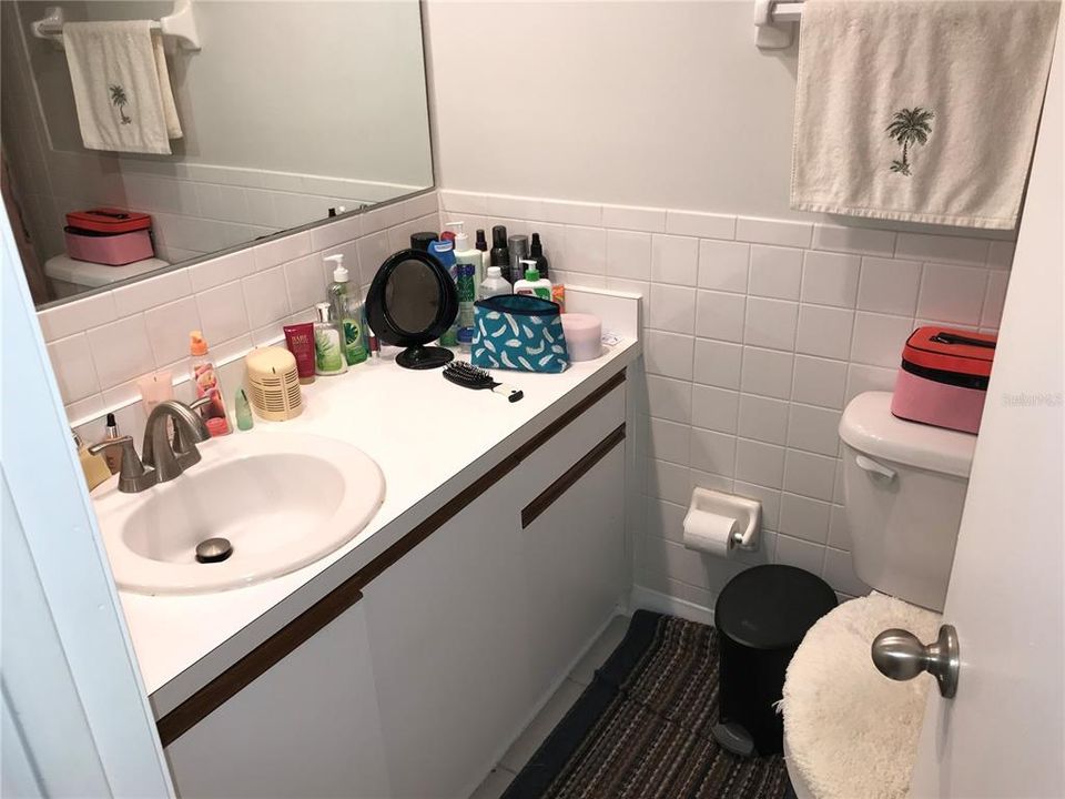 Recently Rented: $1,100 (1 beds, 1 baths, 924 Square Feet)