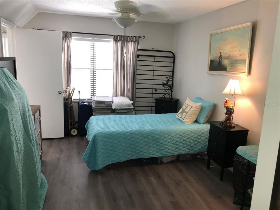 Recently Rented: $1,100 (1 beds, 1 baths, 924 Square Feet)