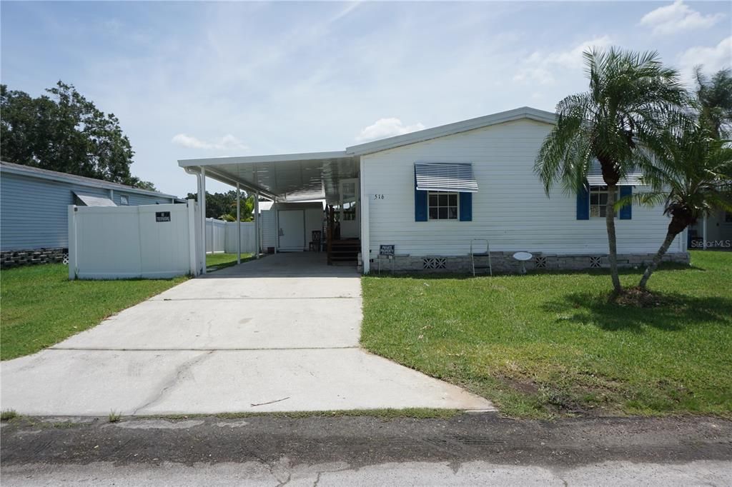 Recently Sold: $210,000 (3 beds, 2 baths, 1296 Square Feet)