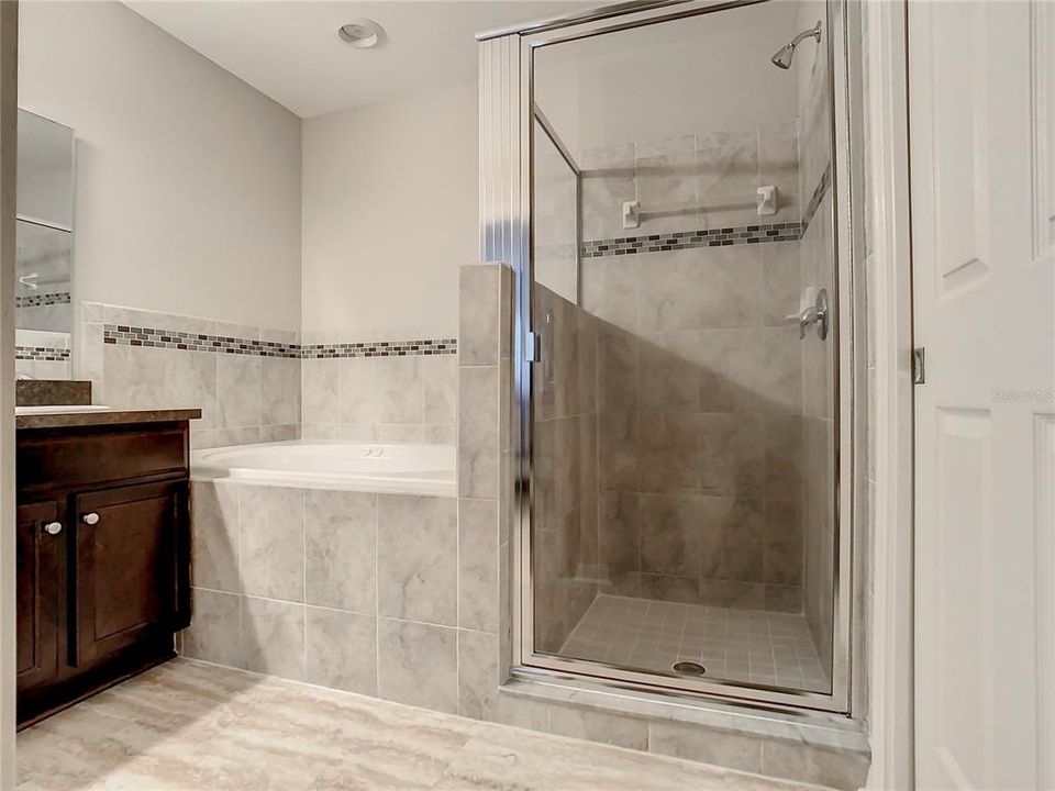 最近售出: $353,000 (3 贝兹, 2 浴室, 1478 平方英尺)