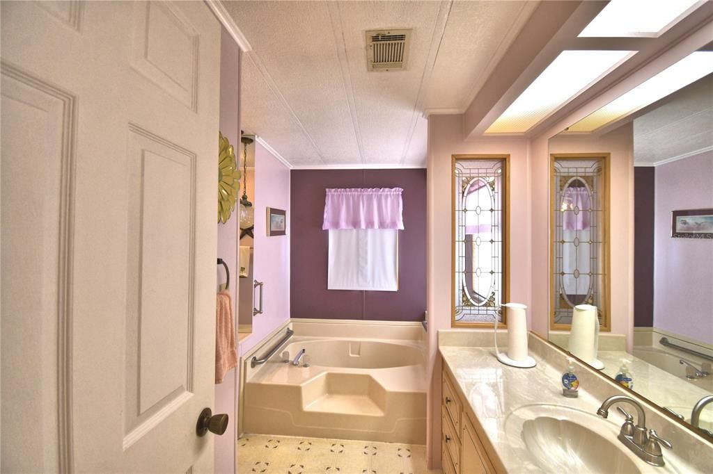 最近售出: $123,900 (2 贝兹, 2 浴室, 1464 平方英尺)