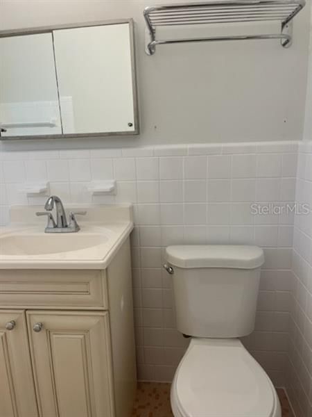 Recently Rented: $1,600 (2 beds, 1 baths, 971 Square Feet)