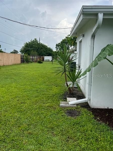 Recently Rented: $1,600 (2 beds, 1 baths, 971 Square Feet)