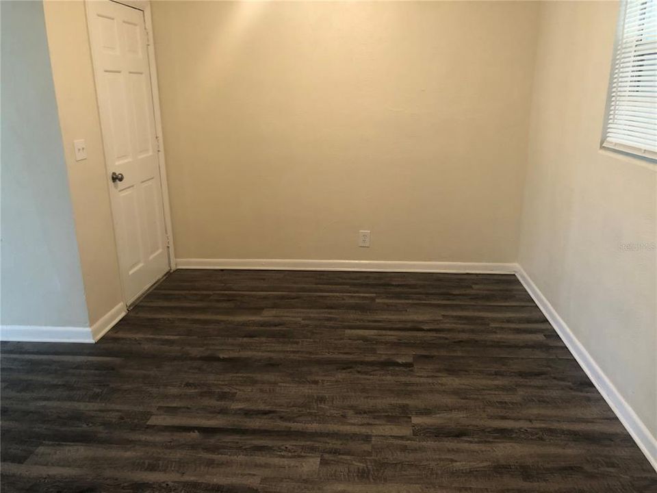 Recently Sold: $115,000 (3 beds, 1 baths, 1031 Square Feet)