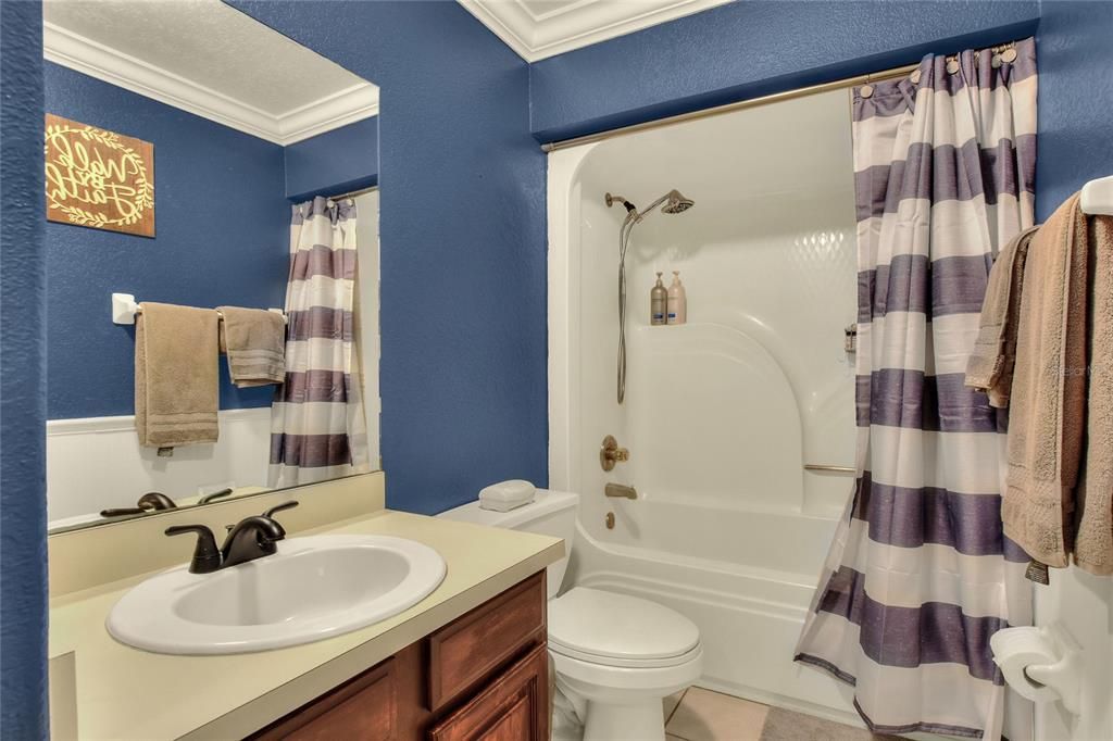 最近售出: $385,000 (3 贝兹, 2 浴室, 1792 平方英尺)
