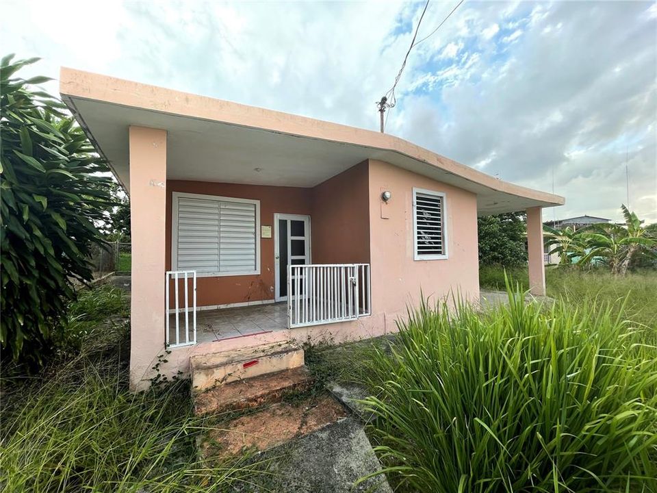 Recently Sold: $78,000 (3 beds, 1 baths, 869 Square Feet)