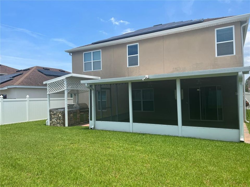 Recently Sold: $450,000 (5 beds, 3 baths, 2815 Square Feet)