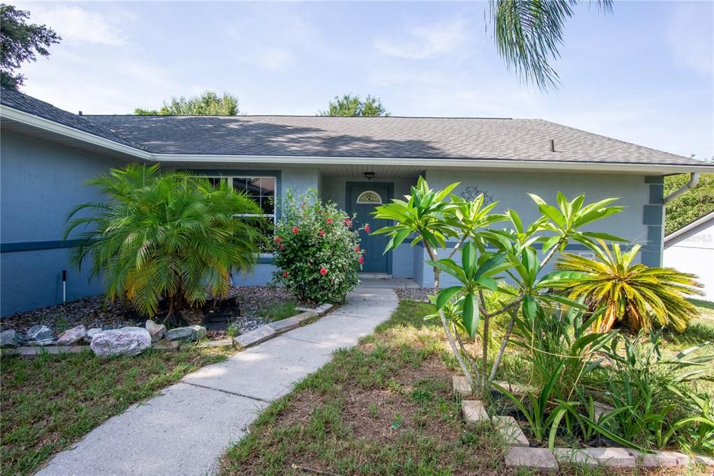 Recently Sold: $400,000 (3 beds, 2 baths, 1736 Square Feet)