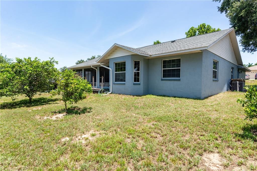 Recently Sold: $400,000 (3 beds, 2 baths, 1736 Square Feet)