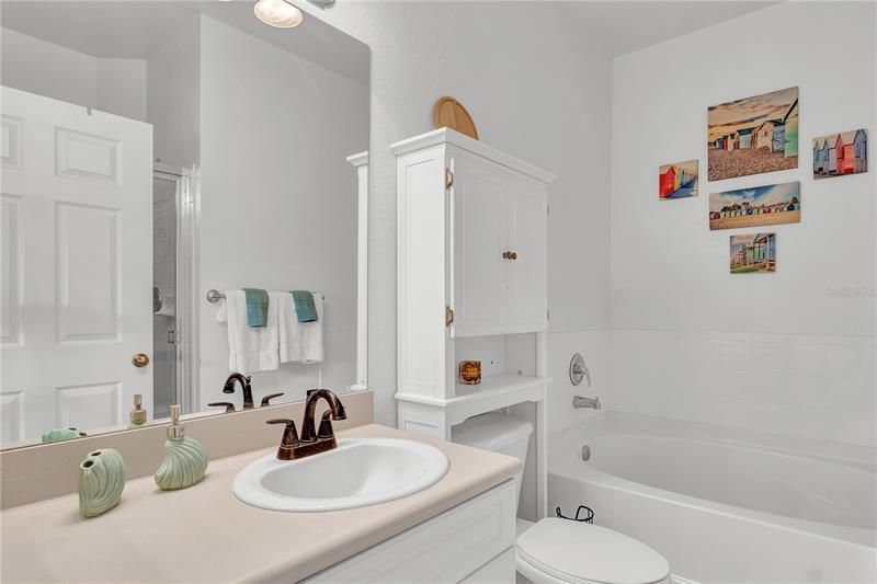 最近售出: $280,000 (3 贝兹, 2 浴室, 1560 平方英尺)