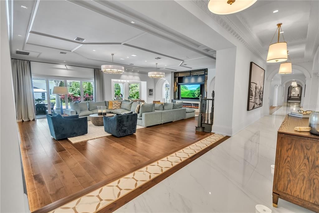 Recently Sold: $12,888,000 (7 beds, 8 baths, 20690 Square Feet)