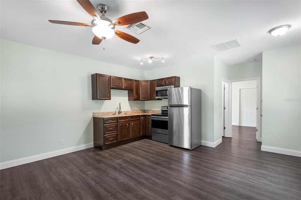 Recently Sold: $119,900 (1 beds, 1 baths, 512 Square Feet)