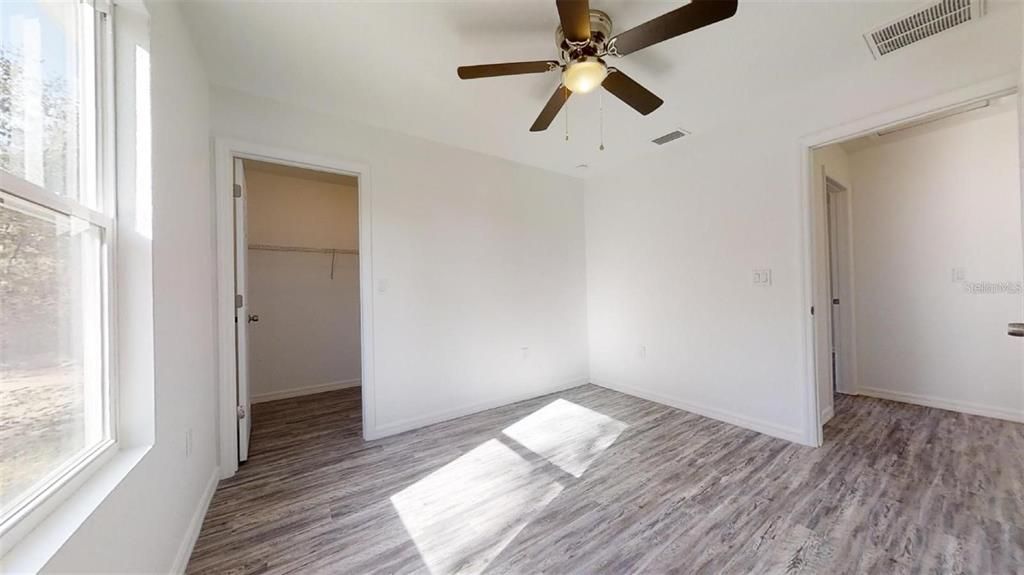 Recently Sold: $190,000 (3 beds, 2 baths, 1066 Square Feet)