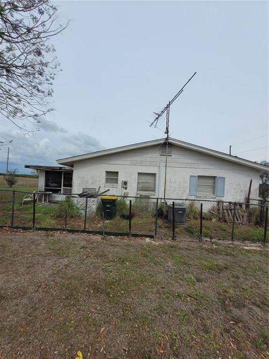 Recently Sold: $85,000 (2 beds, 1 baths, 1056 Square Feet)