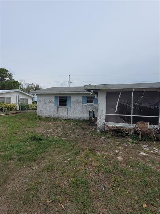 Recently Sold: $85,000 (2 beds, 1 baths, 1056 Square Feet)