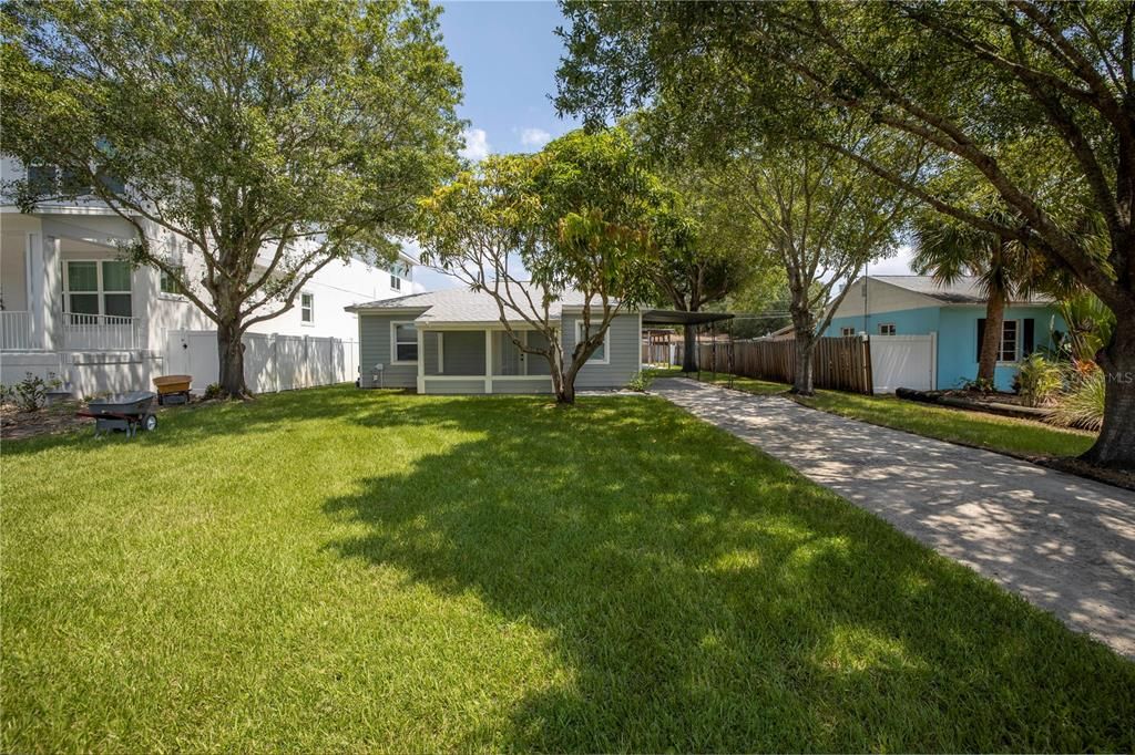 Recently Sold: $480,000 (3 beds, 2 baths, 1196 Square Feet)