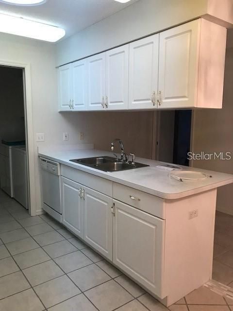 Recently Sold: $139,900 (2 beds, 2 baths, 958 Square Feet)