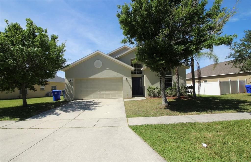 Recently Rented: $1,800 (4 beds, 2 baths, 1720 Square Feet)