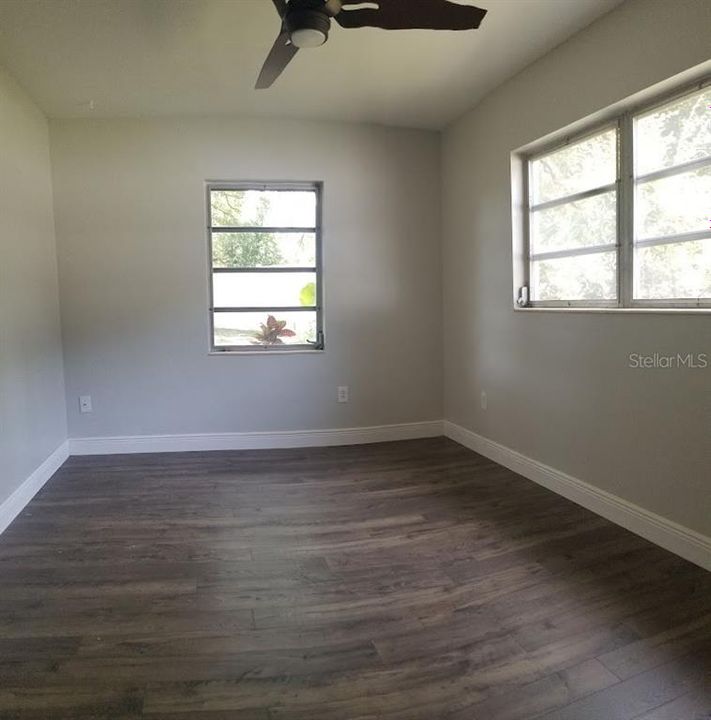 Recently Sold: $220,000 (3 beds, 1 baths, 1210 Square Feet)