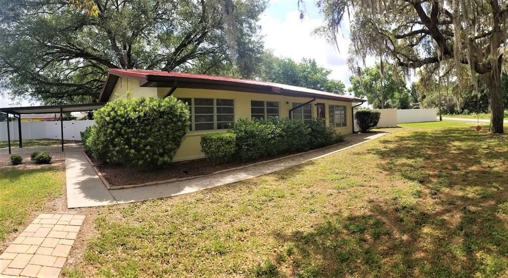 Recently Sold: $220,000 (3 beds, 1 baths, 1210 Square Feet)