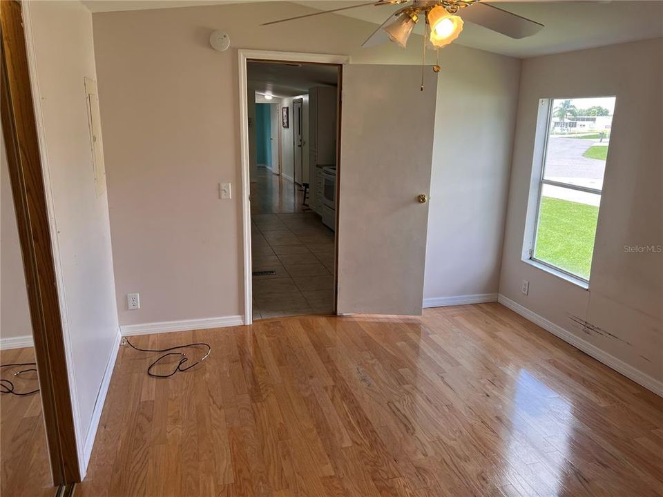 Recently Sold: $155,000 (2 beds, 2 baths, 910 Square Feet)