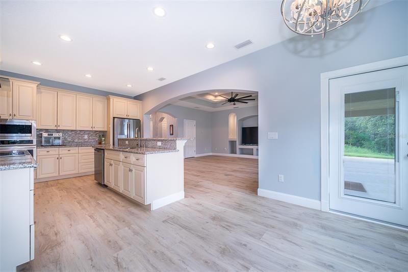 Recently Sold: $699,000 (3 beds, 2 baths, 2208 Square Feet)