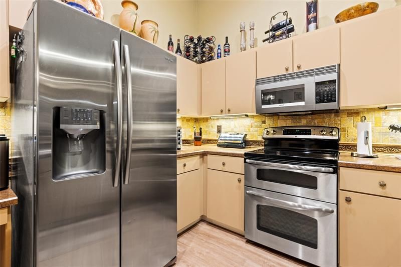 Samsung fridge and stainless steel appliances