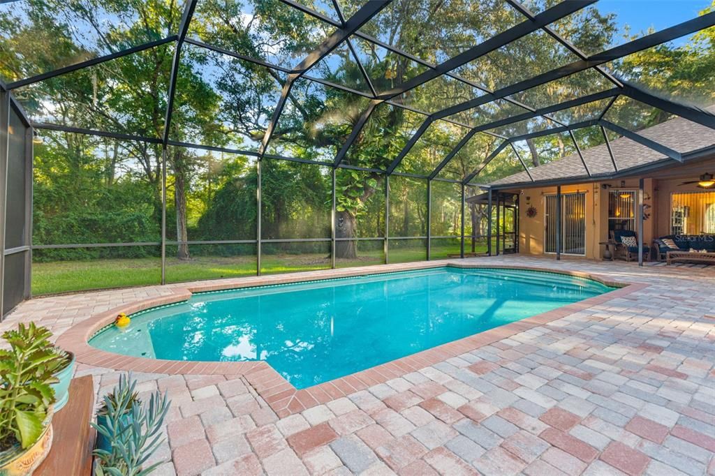 Recently Sold: $725,000 (4 beds, 3 baths, 2604 Square Feet)