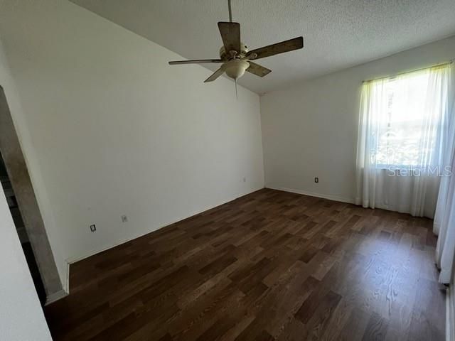 Recently Rented: $1,500 (2 beds, 2 baths, 932 Square Feet)