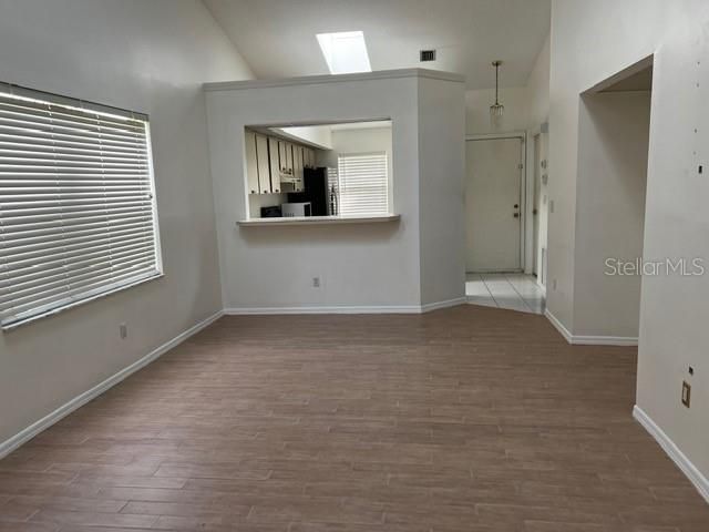Recently Rented: $1,500 (2 beds, 2 baths, 932 Square Feet)
