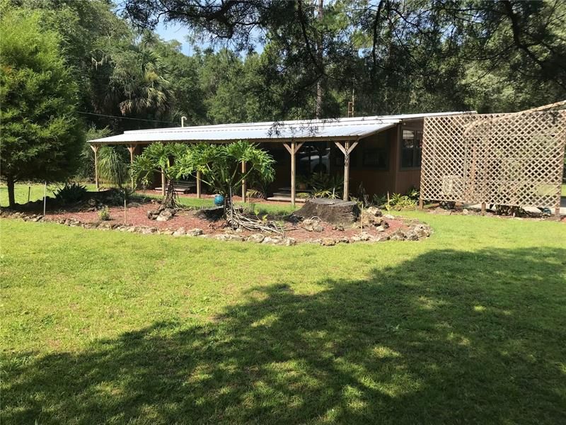 Recently Sold: $152,900 (2 beds, 2 baths, 1300 Square Feet)