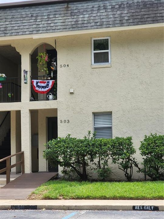 Vendido Recientemente: $214,000 (2 camas, 2 baños, 1082 Pies cuadrados)