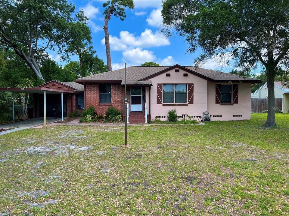 Recently Sold: $360,000 (3 beds, 2 baths, 1362 Square Feet)