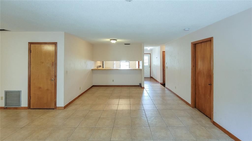 Recently Sold: $200,000 (2 beds, 2 baths, 1146 Square Feet)