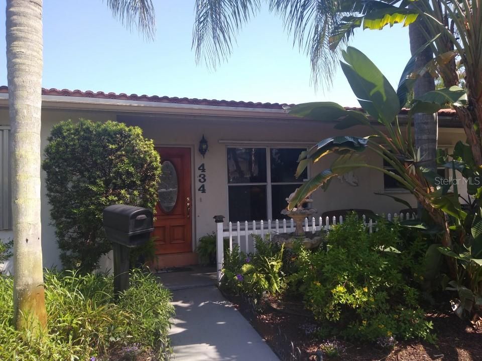 Recently Sold: $1,799,000 (3 beds, 2 baths, 1945 Square Feet)